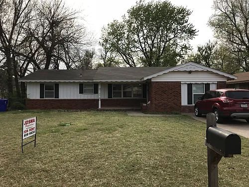 1608 Normandie Dr Photo 1