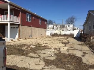 36 Kent Rd, Island Park, NY 11558