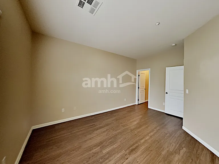 10486 Tuscany Rose Ct — Photo 13