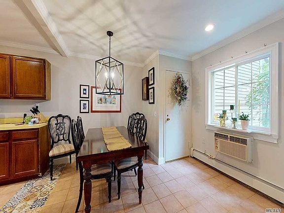 4th image of 34 Richmond Blvd Unit 1A