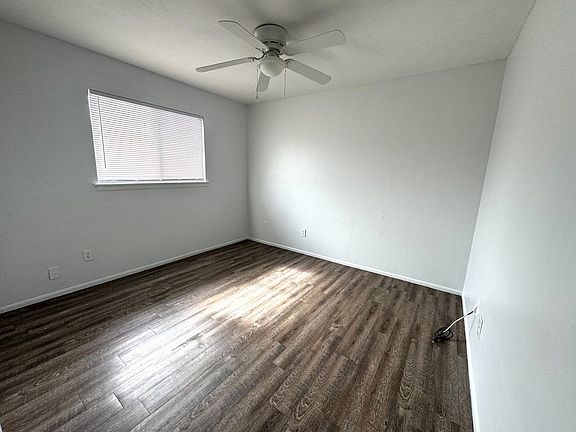 5th image of 1903-1905 57th Ave W #2888560A4