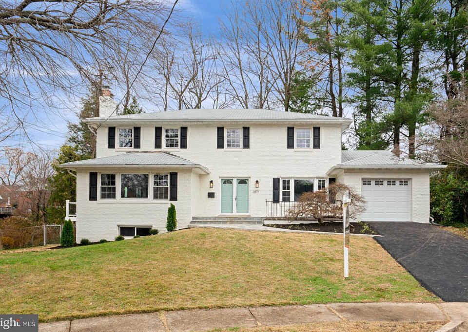1st image of 3871 N Tazewell St