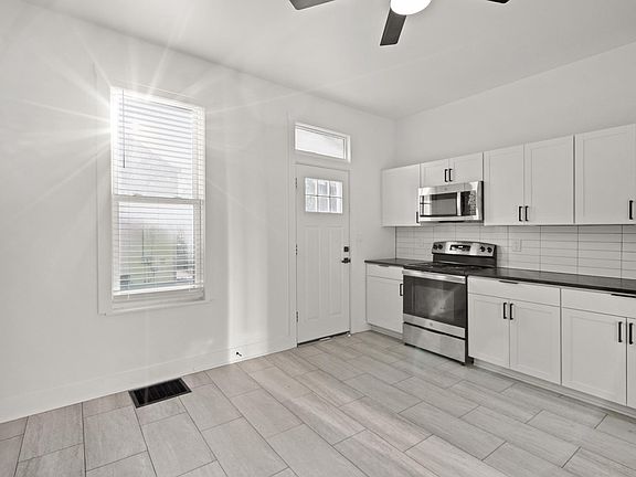 3rd image of 1134 Park Ave