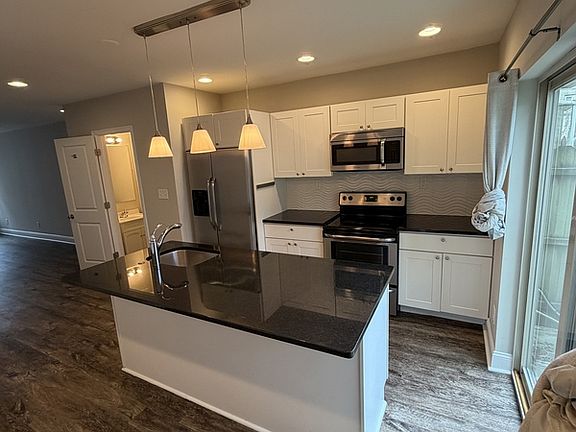 2nd image of 2733 Latona St