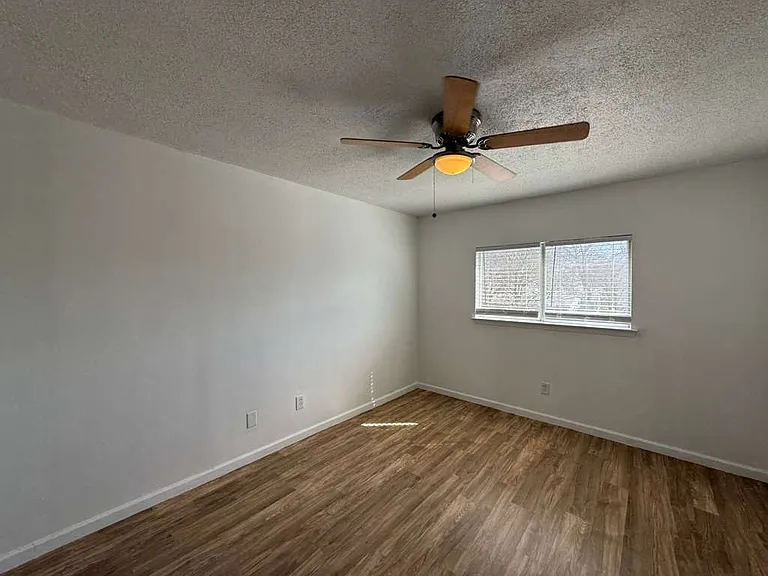 5910 Summer Fest Dr — Photo 13