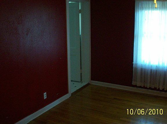 4th image of 1180 East Dr