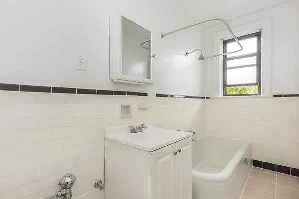 Rented by Modern Spaces | media 7