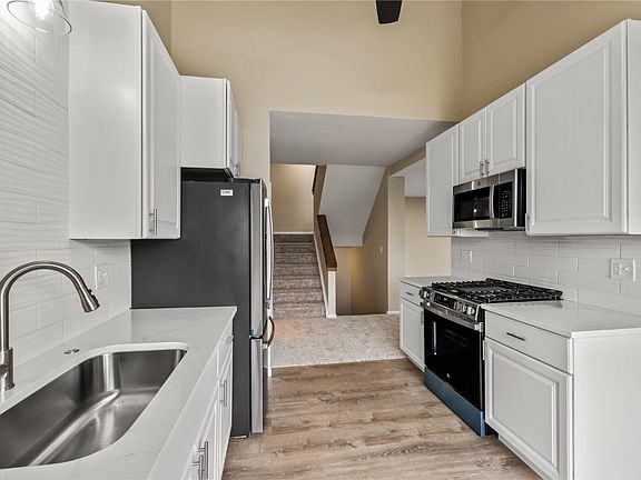 4th image of 1845 Clubhouse Drive UNIT 2