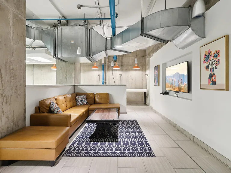 City View Apartments — Photo 21