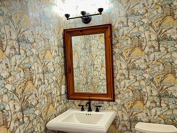 4th image of 1609 Ryman Ridge Rd