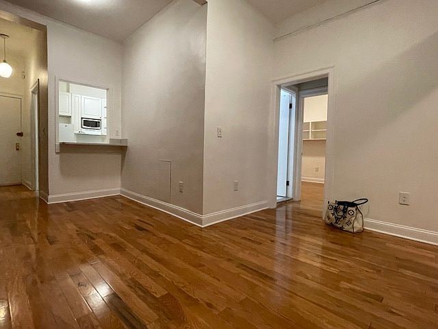 1st image of 135 W 16th St #14