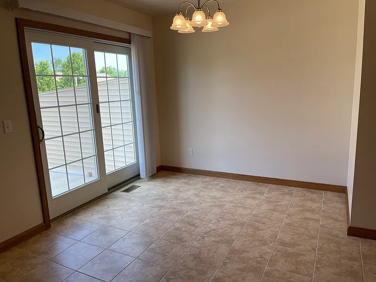 2962 Lena Ct — Photo 6