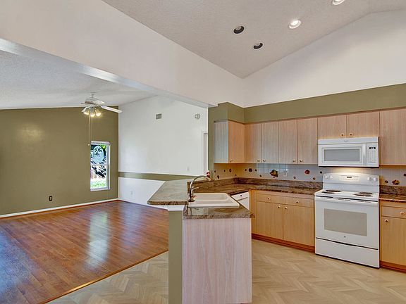 5th image of 2738 Kingdom Ave