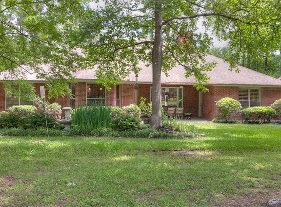 4th image of 3139 Pine Chase Dr