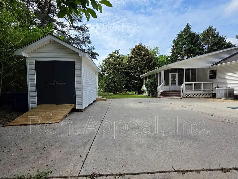 102 Park Place Dr — Photo 15