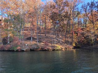 119 Rock Ledge Ct, Six Mile, SC 29682