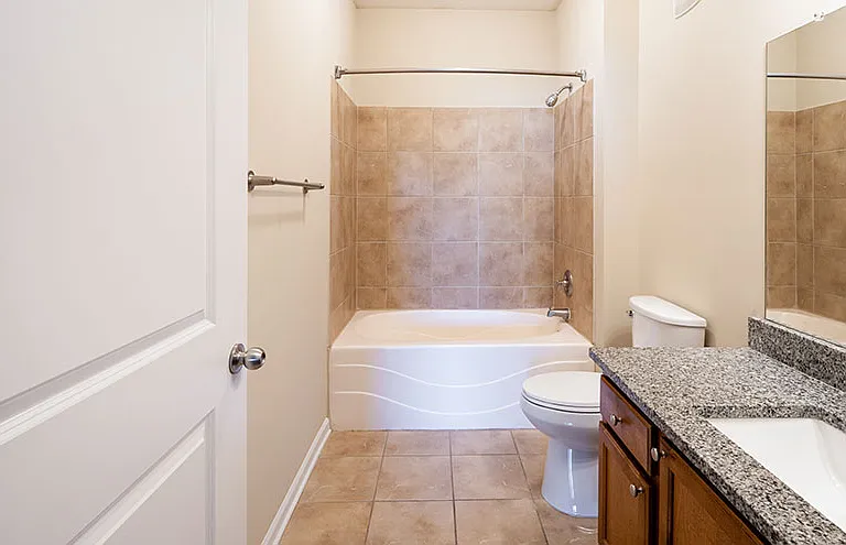 The Arlington at Eastern Shore Centre Apartments — Photo 15