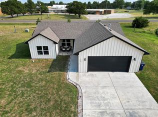 508 Bluestem Dr, Goessel, KS 67053