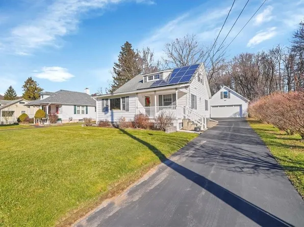 15 Rose Place, Central Valley, NY 10917