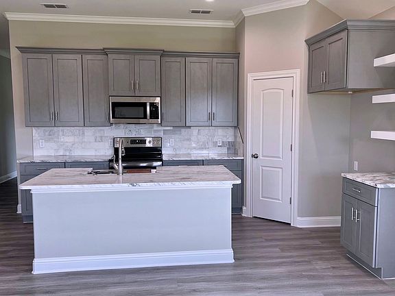 4th image of 343 Evening Shade Ln