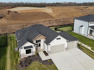 1616 SW 27th St, Lees Summit, MO 64082