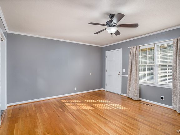 2nd image of 3608 32nd Ave E