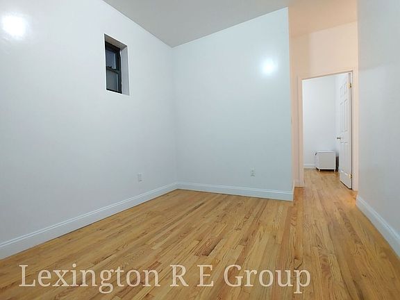 3rd image of 315 W 54th St APT 5
