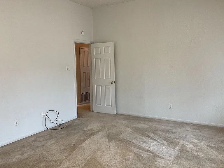 1701 Tanglewood Dr — Photo 13
