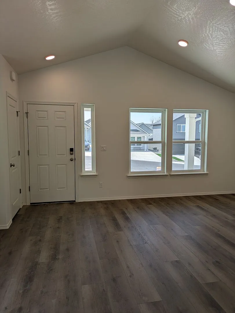 New Single Level Home in SunRidge Community — Photo 2