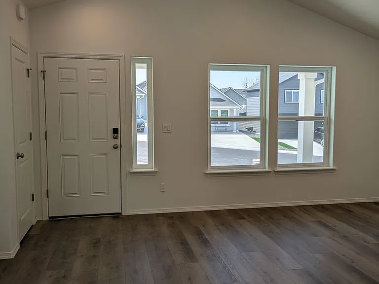 3687 S Penn Pl — Photo 2