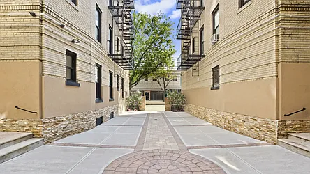 61-09 39th Avenue, #J5