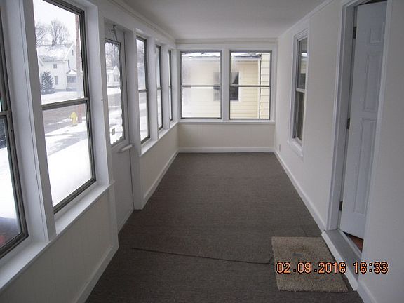 2nd image of 806 E 4th St