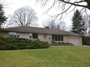 124 Caulder Dr, Oakville, ON L6J 4T3