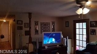 5th image of 49 Lemond Ln