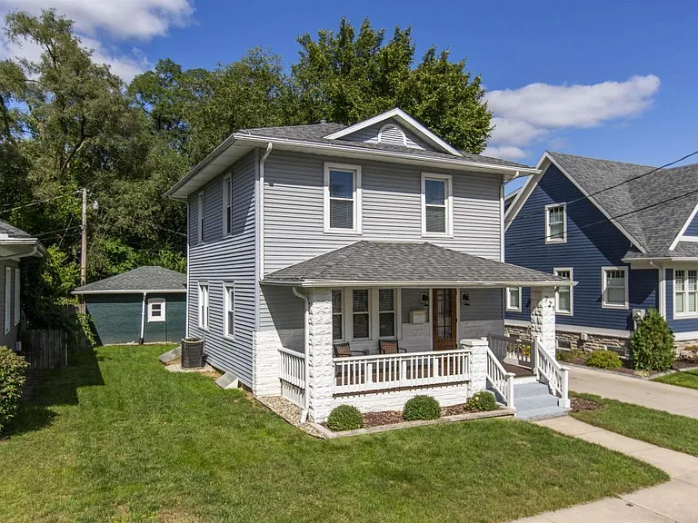 721 Corby Blvd — Photo 2