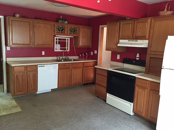 Kitchen -carpet removed-