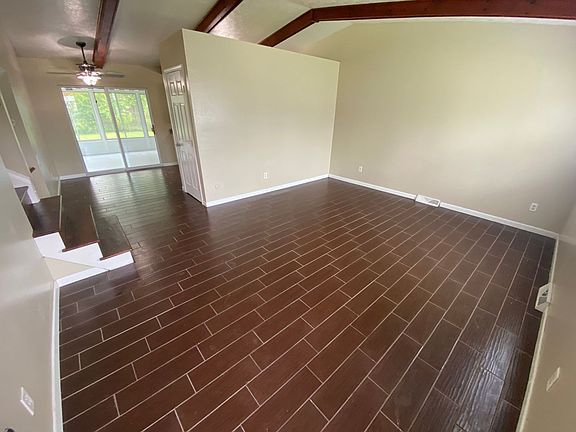 3rd image of 3231 Elmreeb Dr