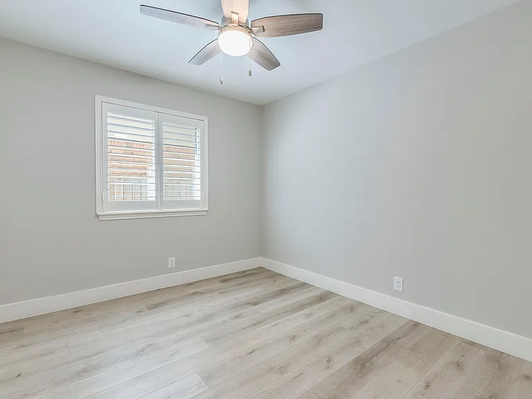 16704 Tomcat Dr — Photo 29