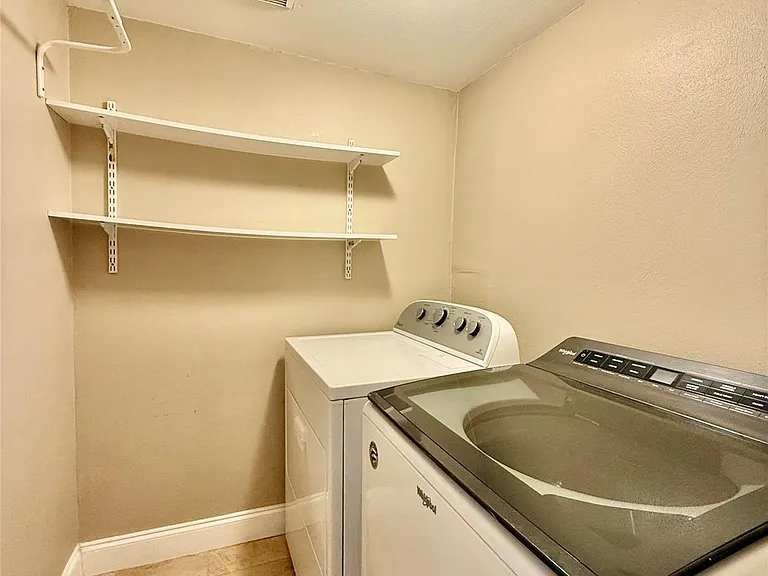 12625 Memorial Dr #25 — Photo 15