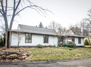 1500 Mossglen Cir NE, Massillon, OH 44646