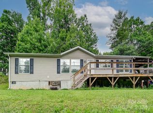 22 Country Acres Ln, Marshall, NC 28753