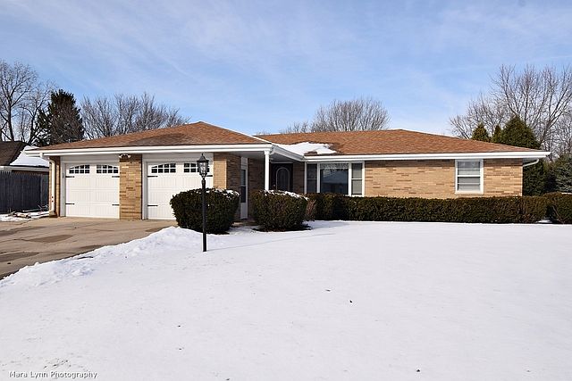 1st image of 301 Calkins Dr