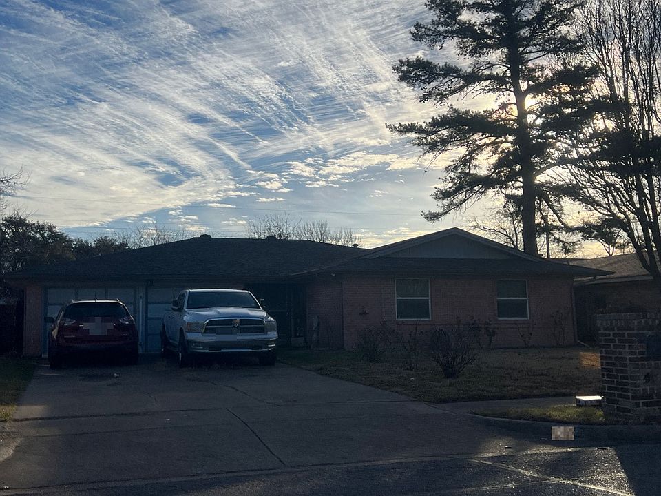 1st image of 404 Highland Park Dr