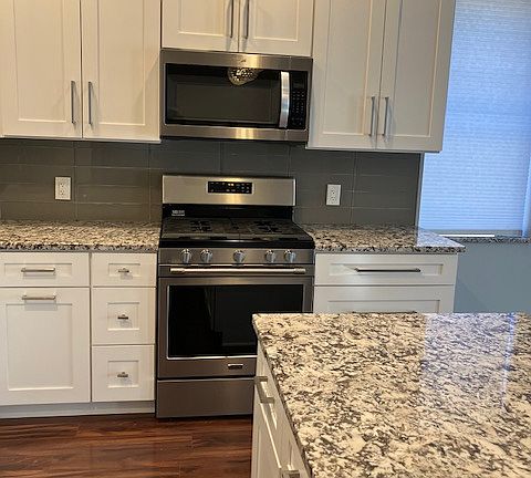 2nd image of 5073 Waterman Blvd APT 2