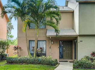 802 Sandtree Dr #802, West Palm Beach, FL 33403