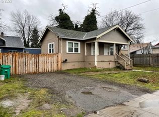 8820 SE Woodstock Blvd, Portland, OR