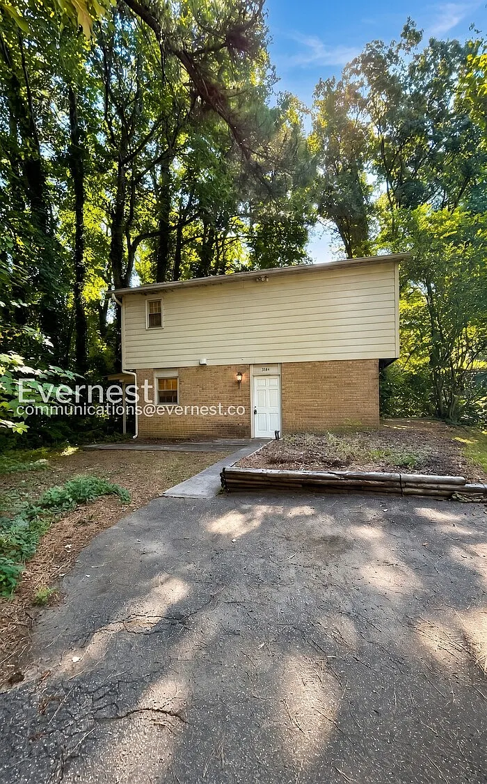2 bed, 1.5 bath, 1200 sqft, $1,445 — Photo 1