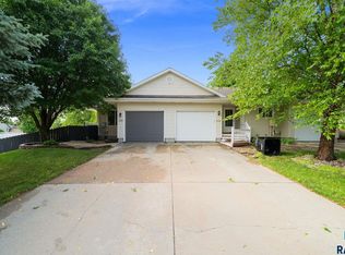 3737 E Mission St, Sioux Falls, SD 57103
