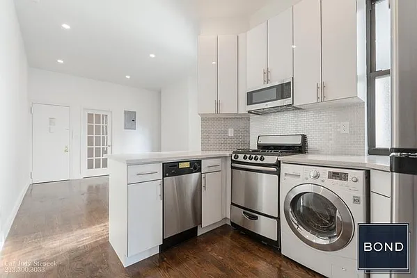 Rented by Bond New York | media 13