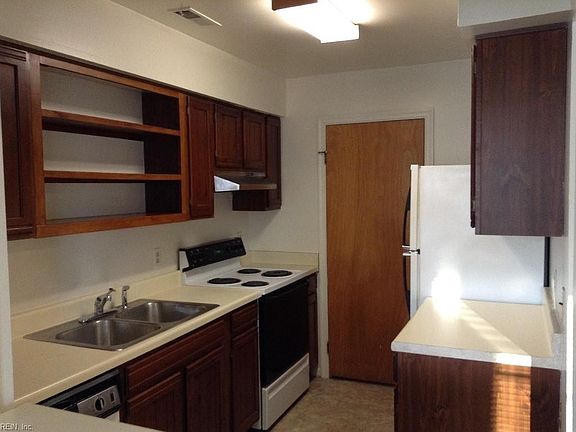 5th image of 1508 Fairfax Dr